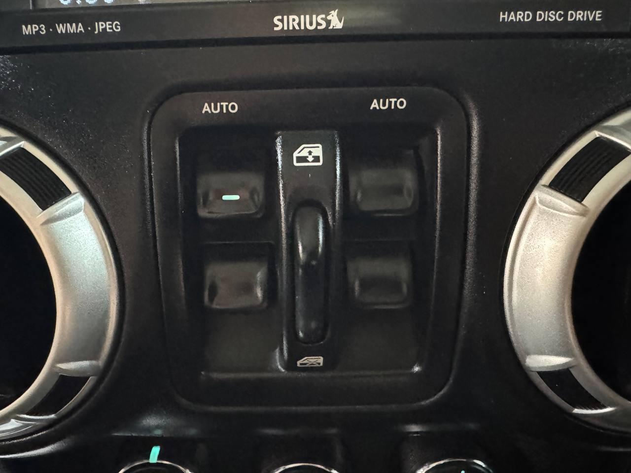 Jeep Wrangler Unlimited 4WD 4dr Sahara 2012
