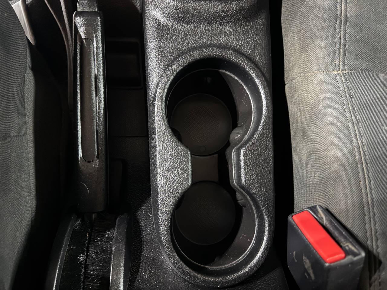 Jeep Wrangler Unlimited 4WD 4dr Sahara 2012
