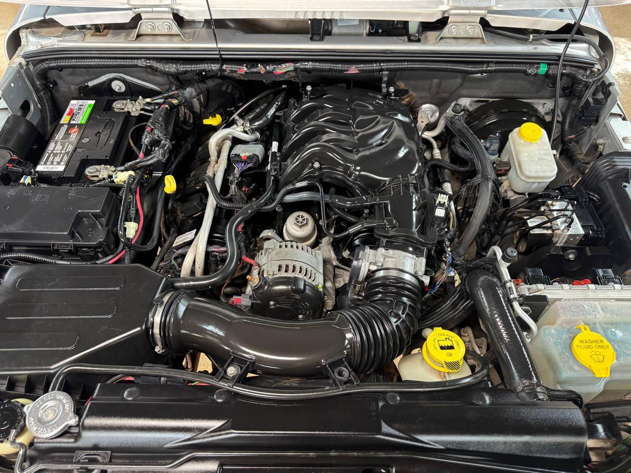 Jeep Wrangler Unlimited 4WD 4dr Sahara 2012