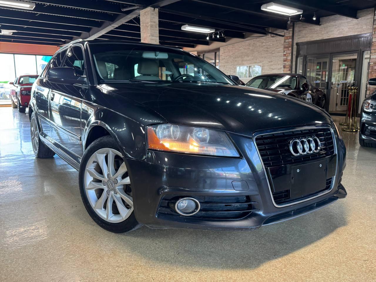 2013 Audi A3 4dr HB S tronic FrontTrak 2.0T Premium