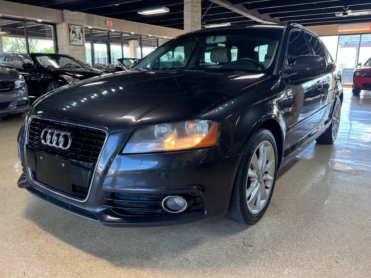 Audi A3 4dr HB S tronic FrontTrak 2.0T Premium 2013