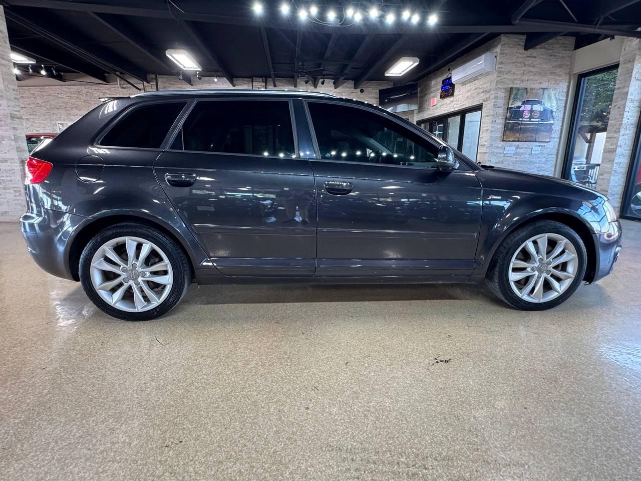 Audi A3 4dr HB S tronic FrontTrak 2.0T Premium 2013