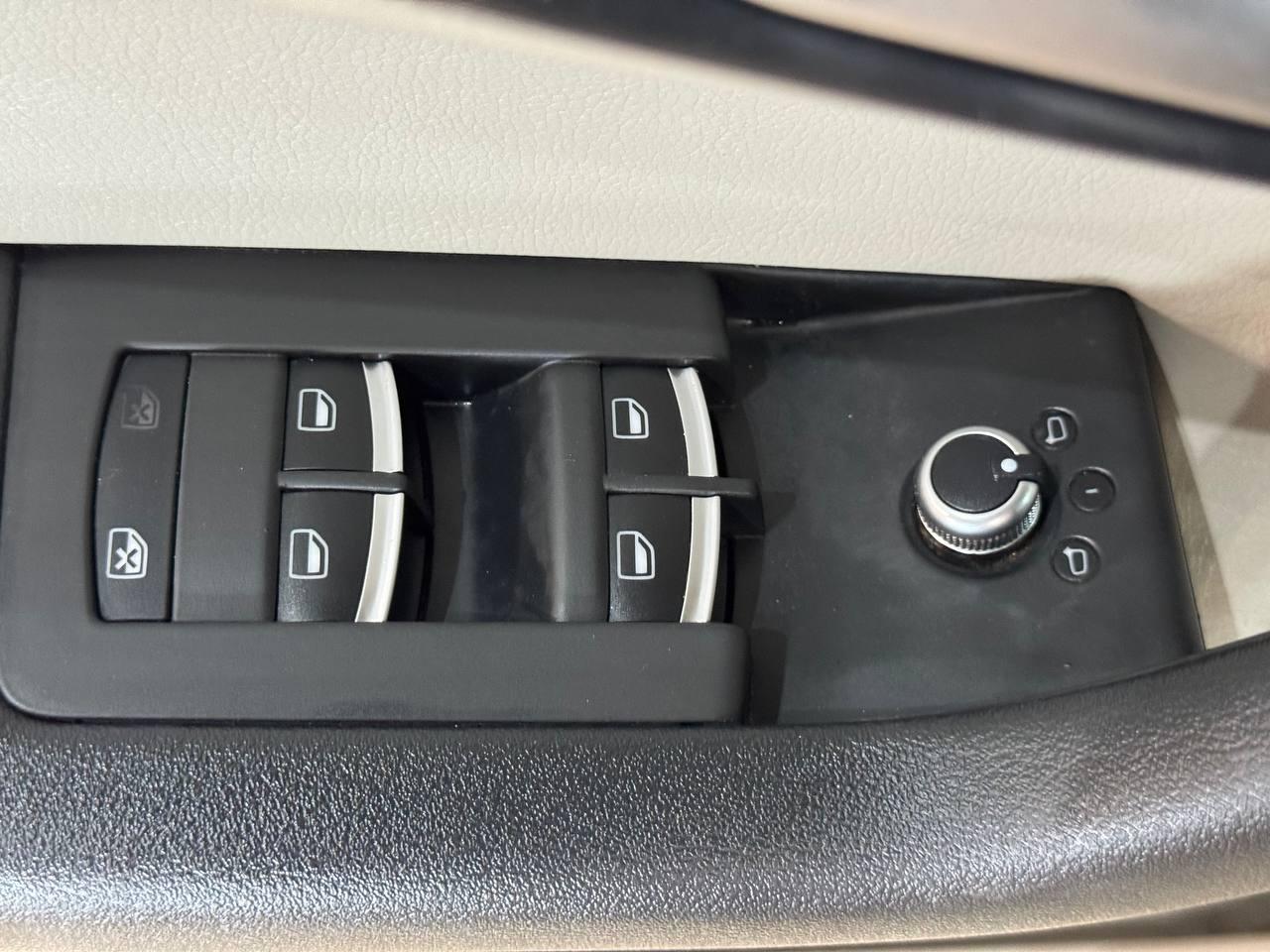 Audi A3 4dr HB S tronic FrontTrak 2.0T Premium 2013