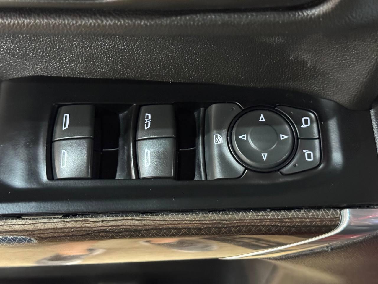 Chevrolet Silverado 1500 4WD Crew Cab 147" LT Trail Boss 2019