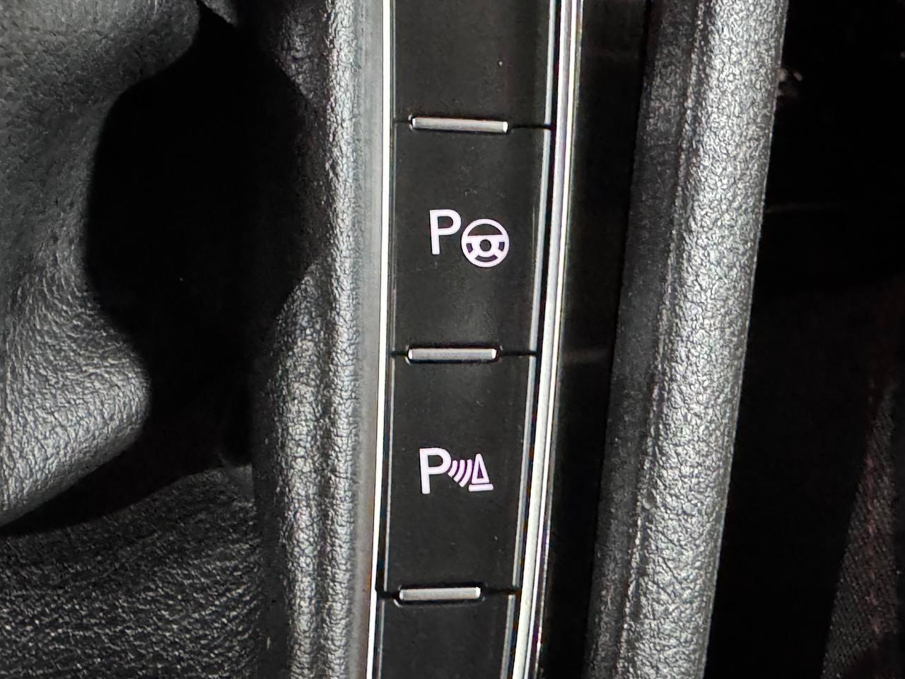 Volkswagen Golf GTI 2.0T S Manual 2018