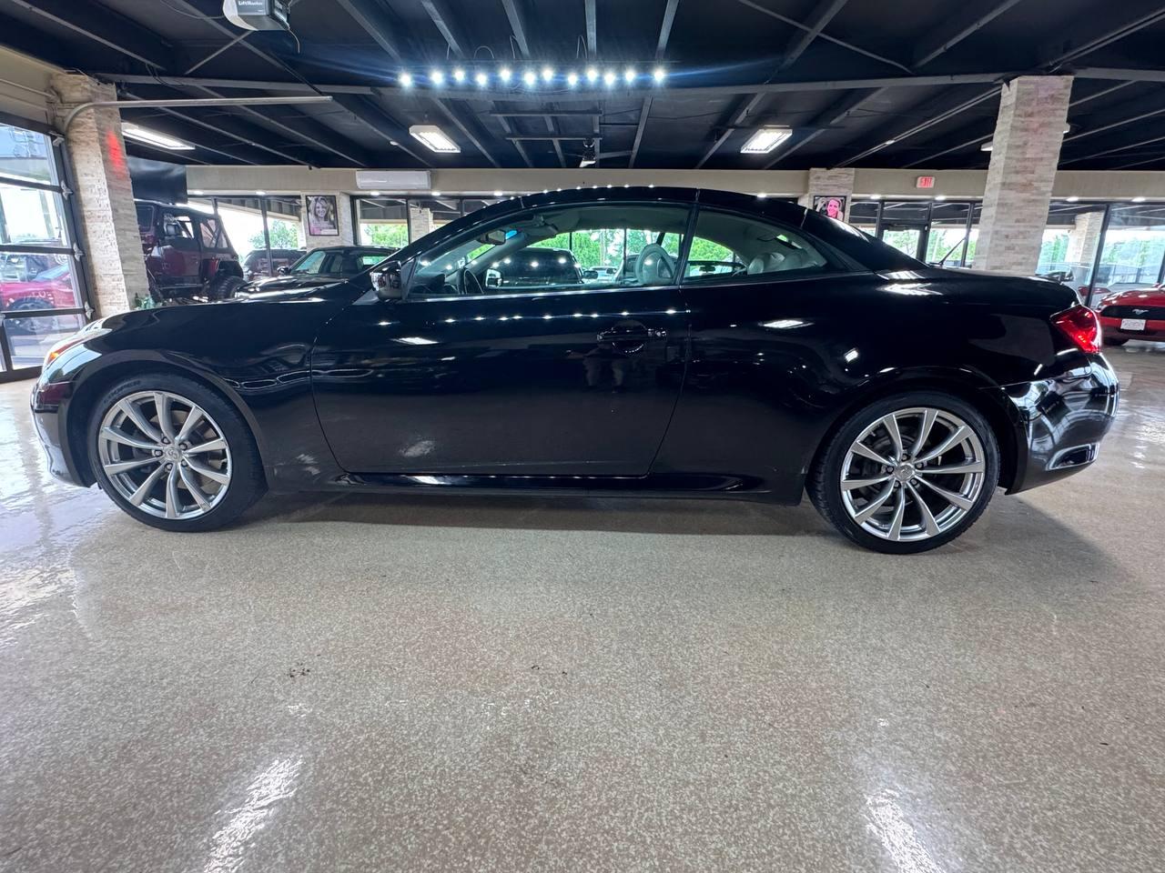Infiniti G37 Convertible 2dr Base 2009