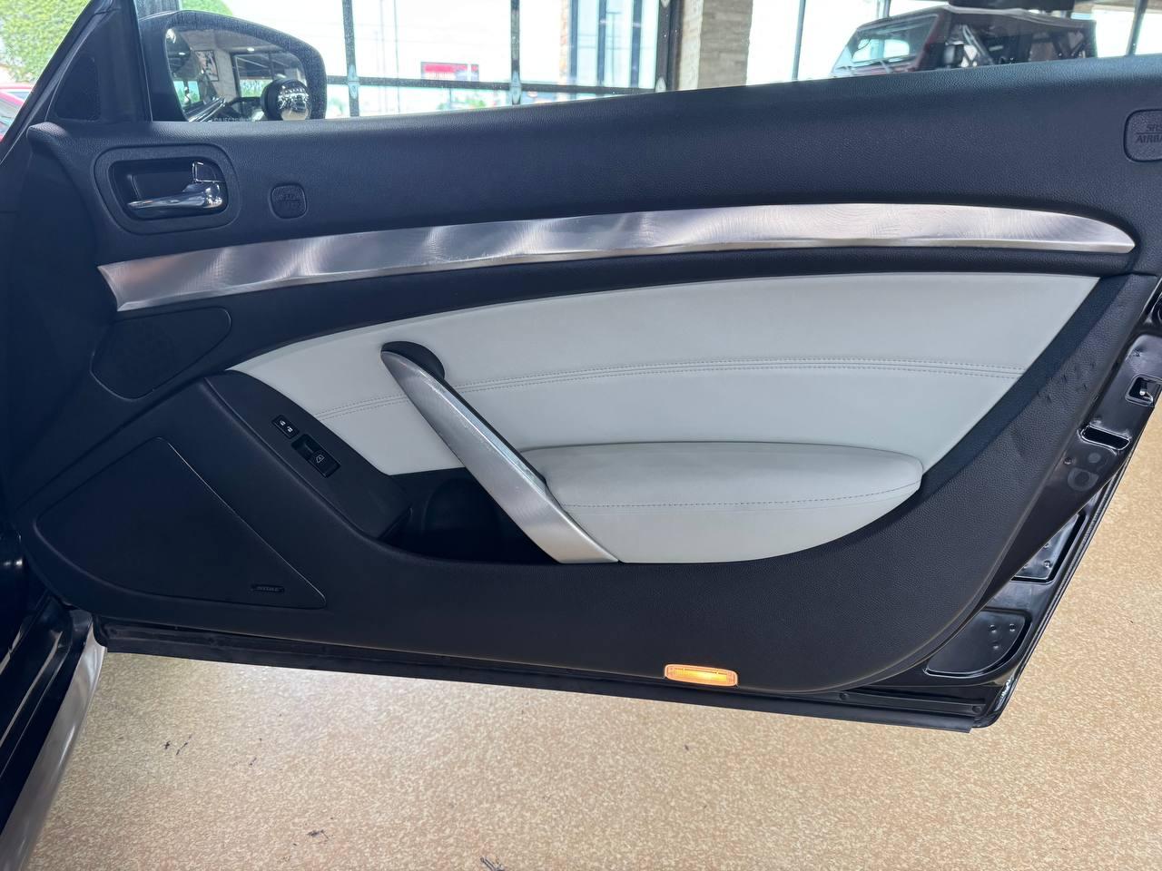 Infiniti G37 Convertible 2dr Base 2009