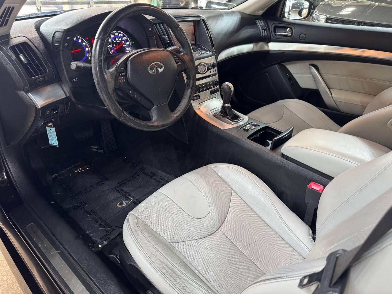 Infiniti G37 Convertible 2dr Base 2009