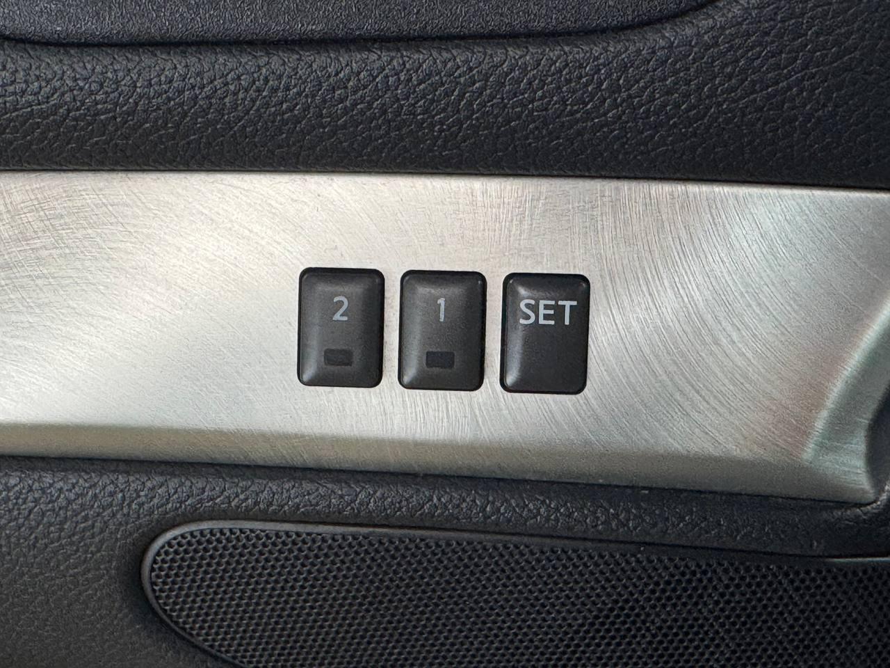 Infiniti G37 Convertible 2dr Base 2009