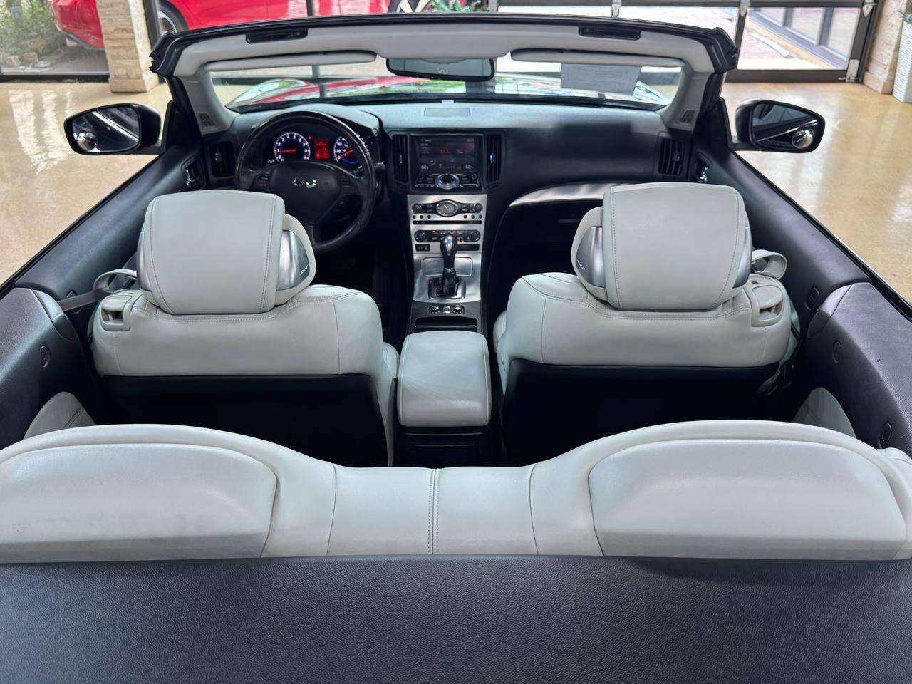 Infiniti G37 Convertible 2dr Base 2009