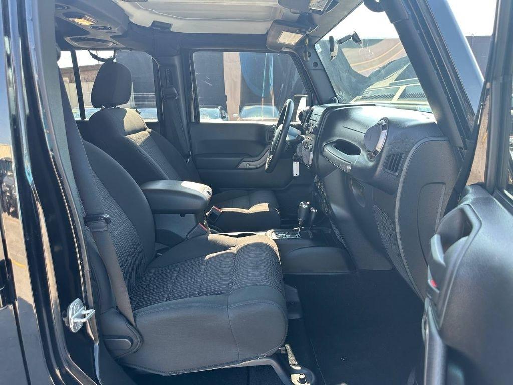 Jeep Wrangler Unlimited 4WD 4dr Sport 2012
