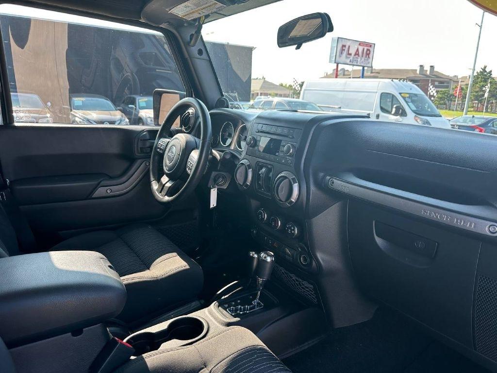Jeep Wrangler Unlimited 4WD 4dr Sport 2012