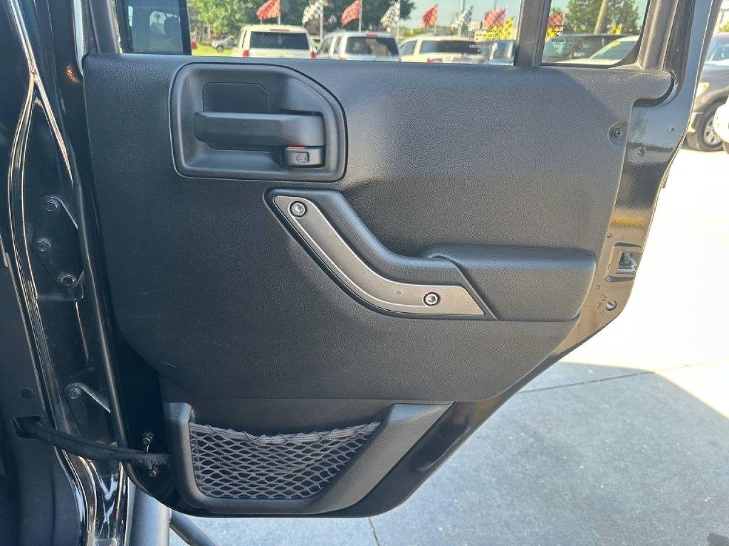 Jeep Wrangler Unlimited 4WD 4dr Sport 2012