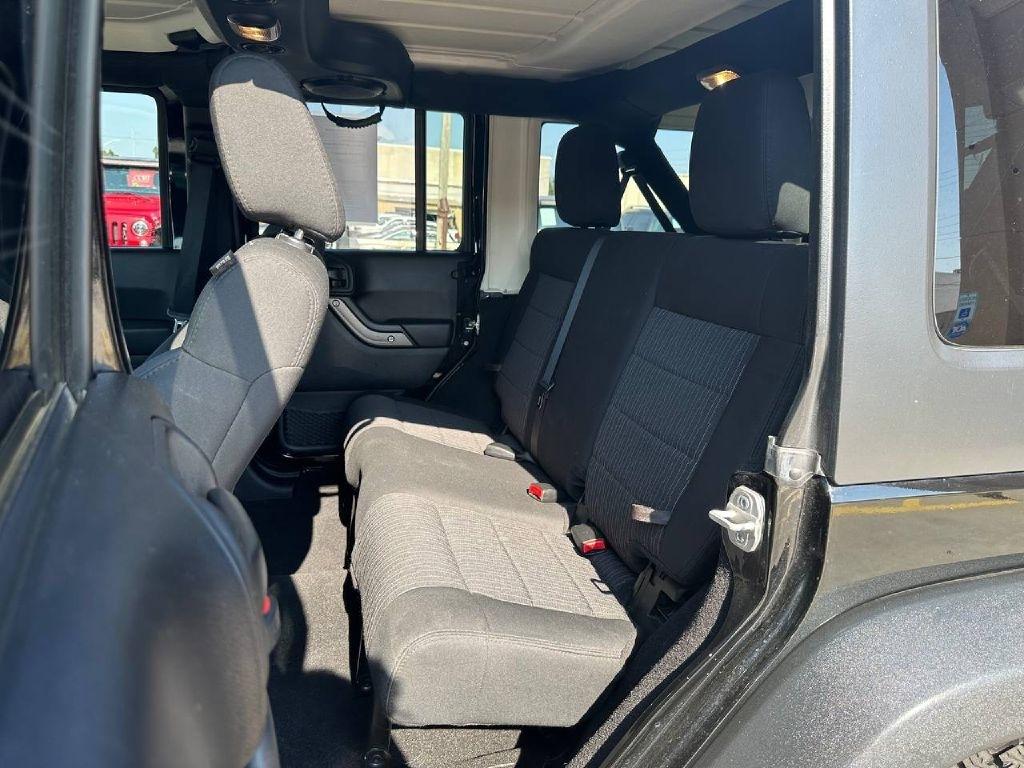 Jeep Wrangler Unlimited 4WD 4dr Sport 2012