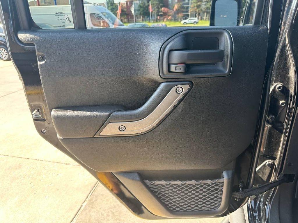 Jeep Wrangler Unlimited 4WD 4dr Sport 2012