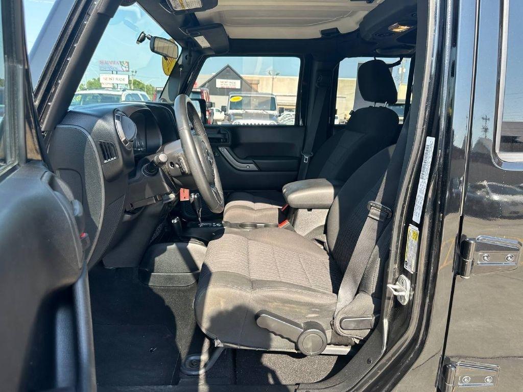 Jeep Wrangler Unlimited 4WD 4dr Sport 2012