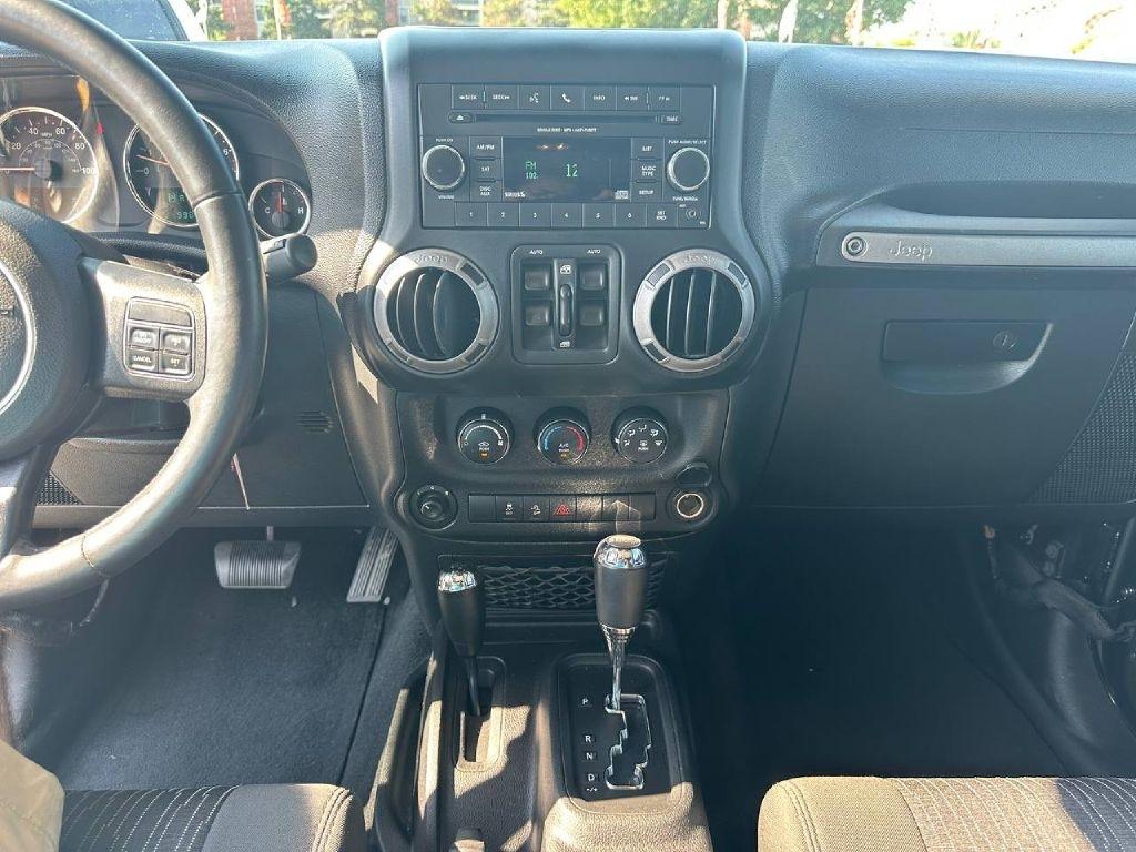 Jeep Wrangler Unlimited 4WD 4dr Sport 2012