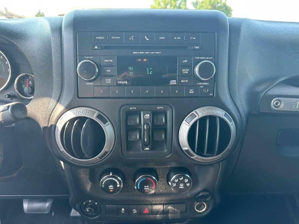 Jeep Wrangler Unlimited 4WD 4dr Sport 2012