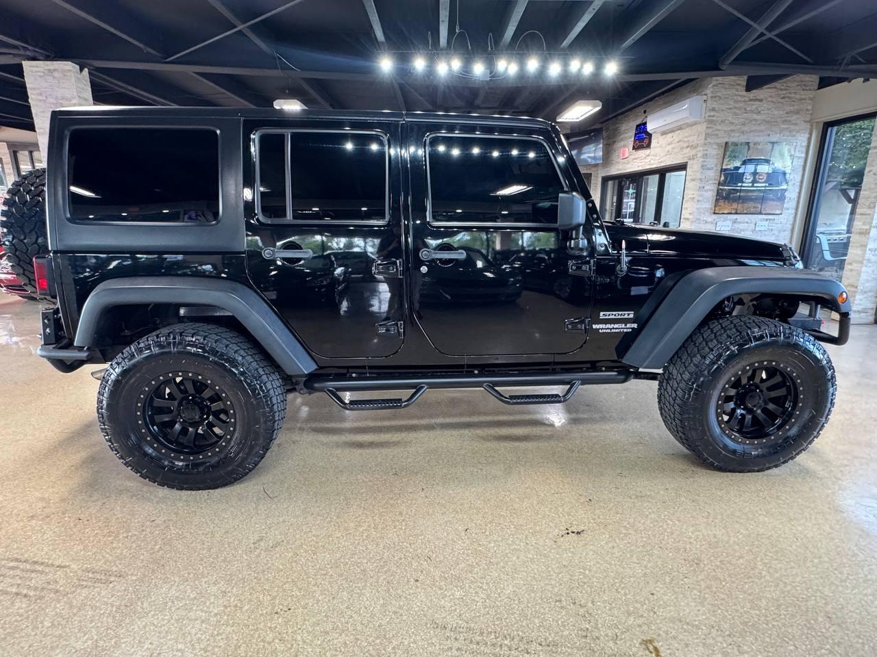 Jeep Wrangler Unlimited 4WD 4dr Sport 2012