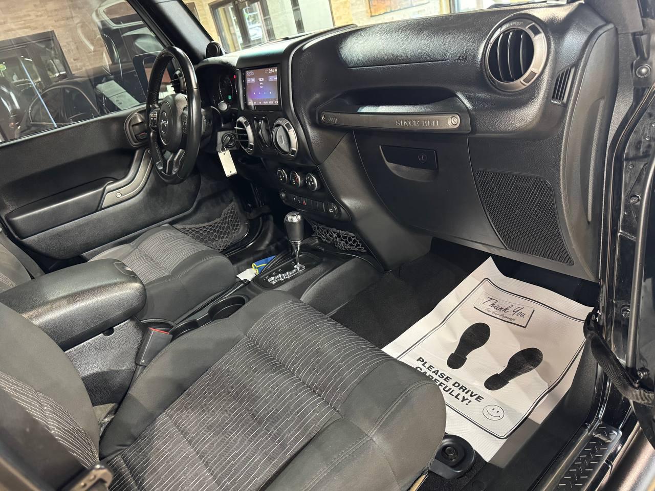 Jeep Wrangler Unlimited 4WD 4dr Sport 2012