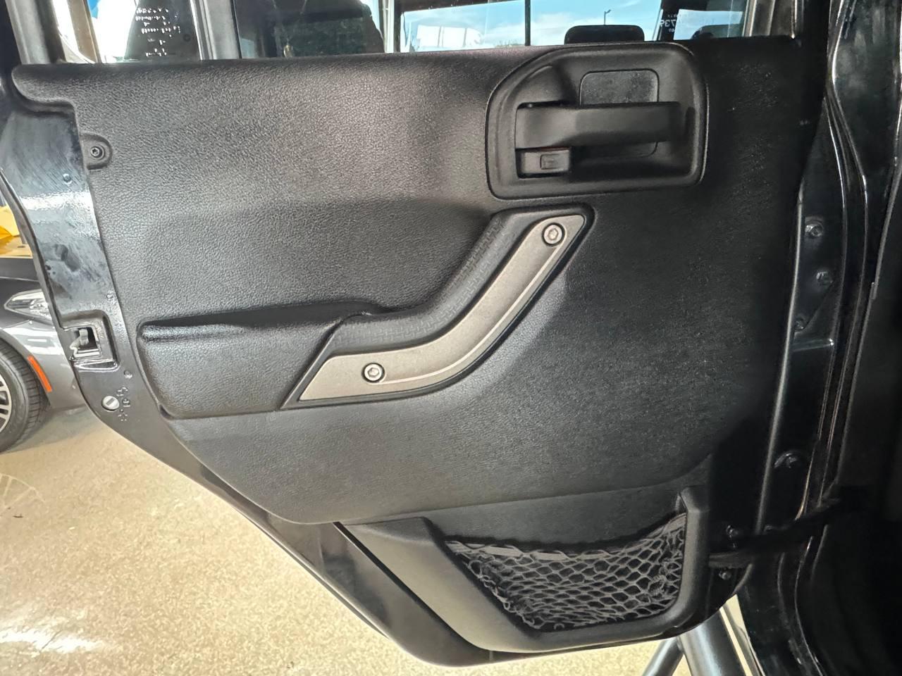 Jeep Wrangler Unlimited 4WD 4dr Sport 2012