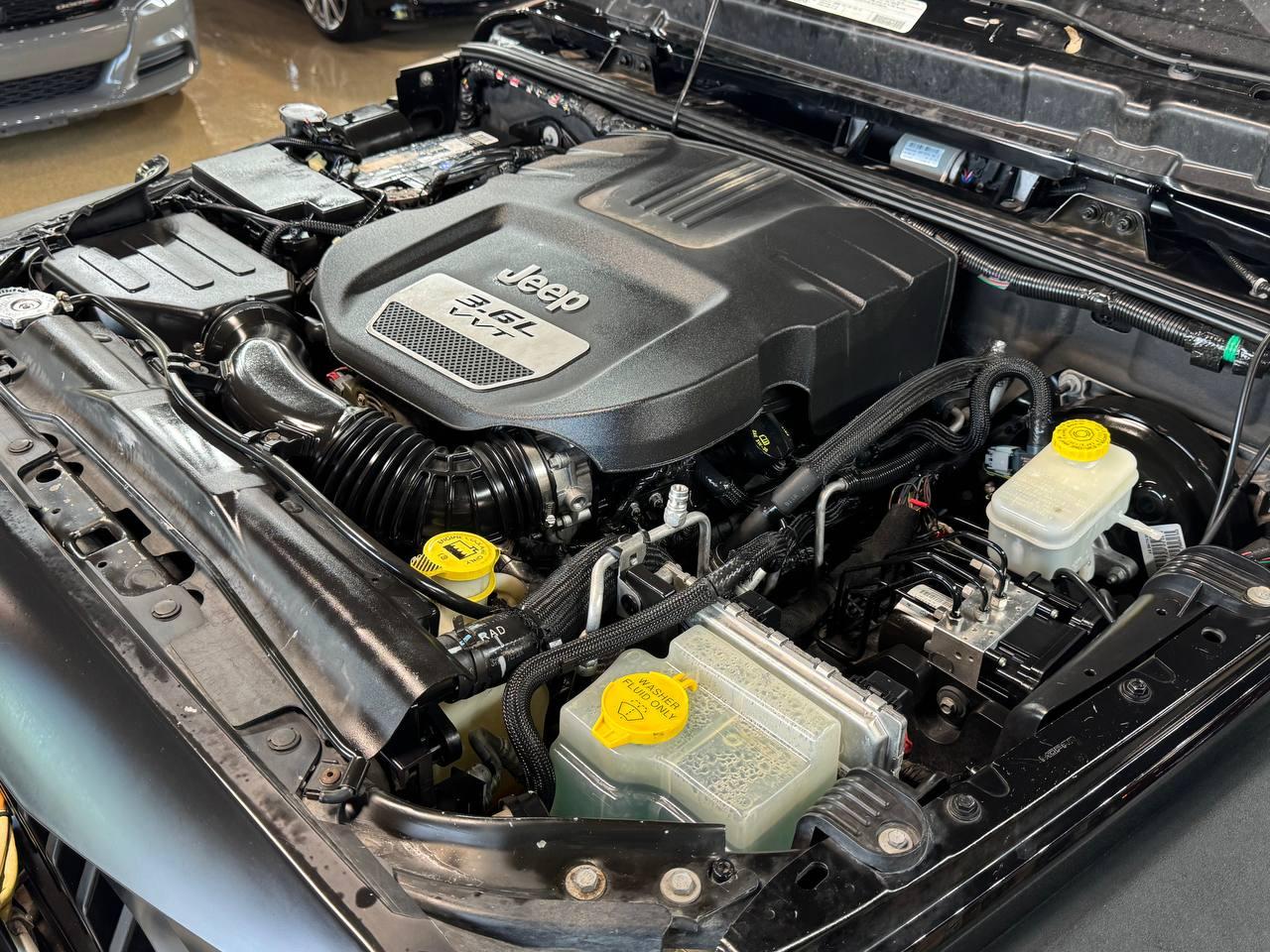 Jeep Wrangler Unlimited 4WD 4dr Sport 2012