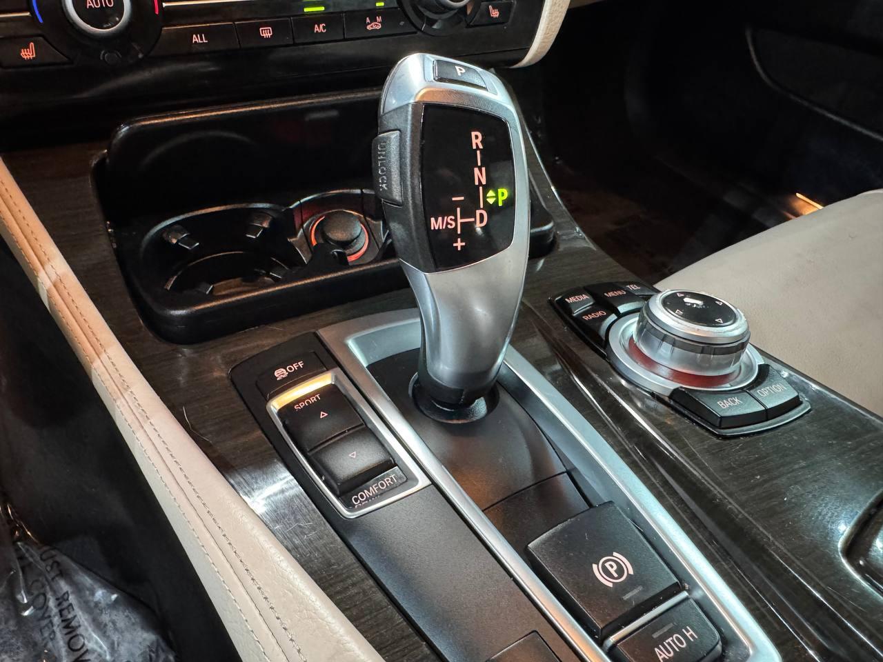 BMW 5 Series 4dr Sdn 535i RWD 2013
