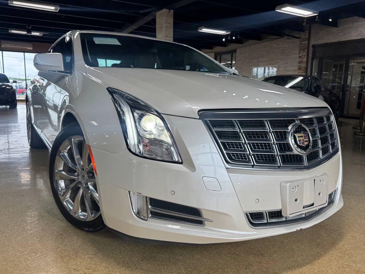 Cadillac XTS 4dr Sdn Premium FWD 2013