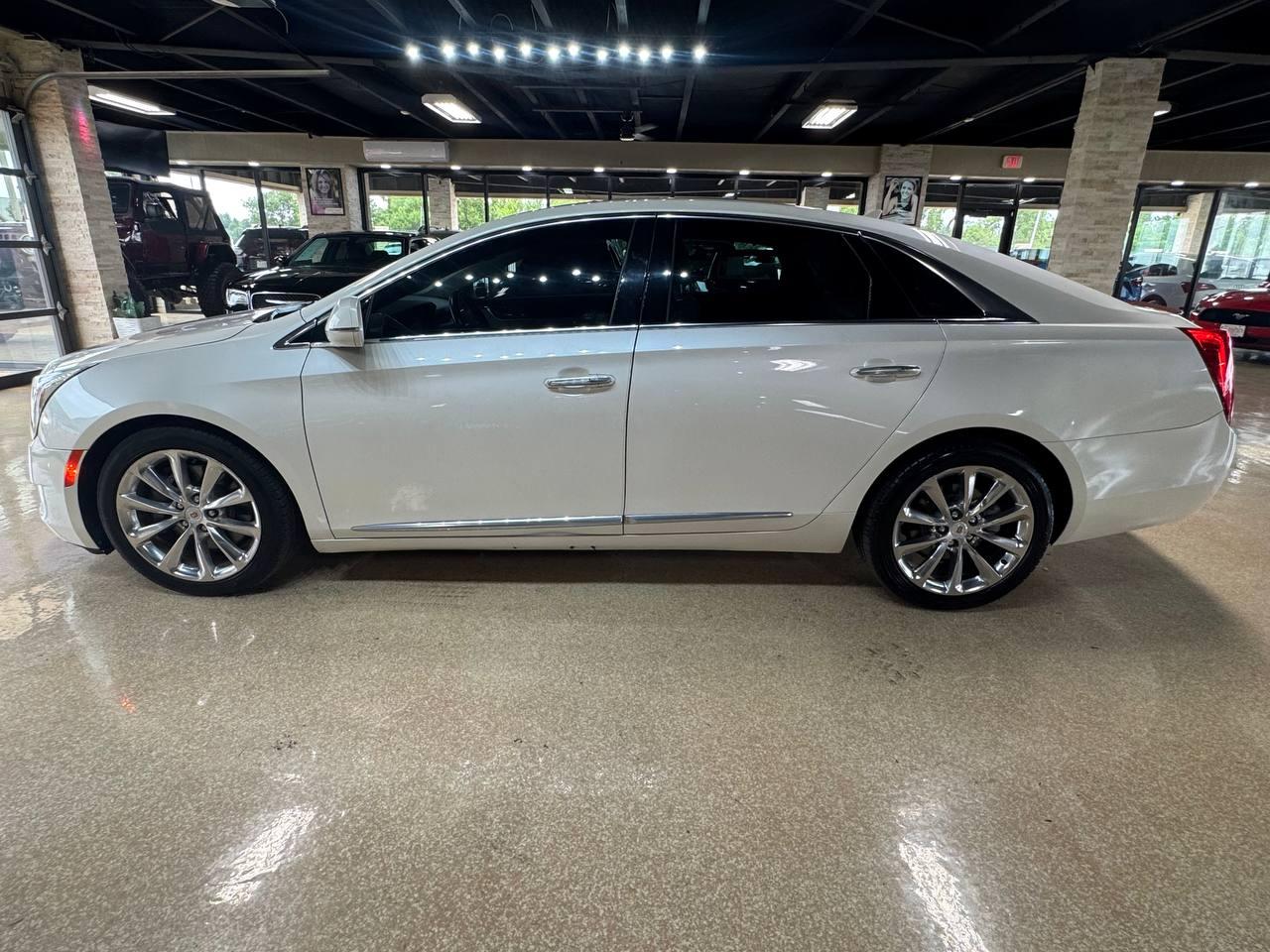 Cadillac XTS 4dr Sdn Premium FWD 2013