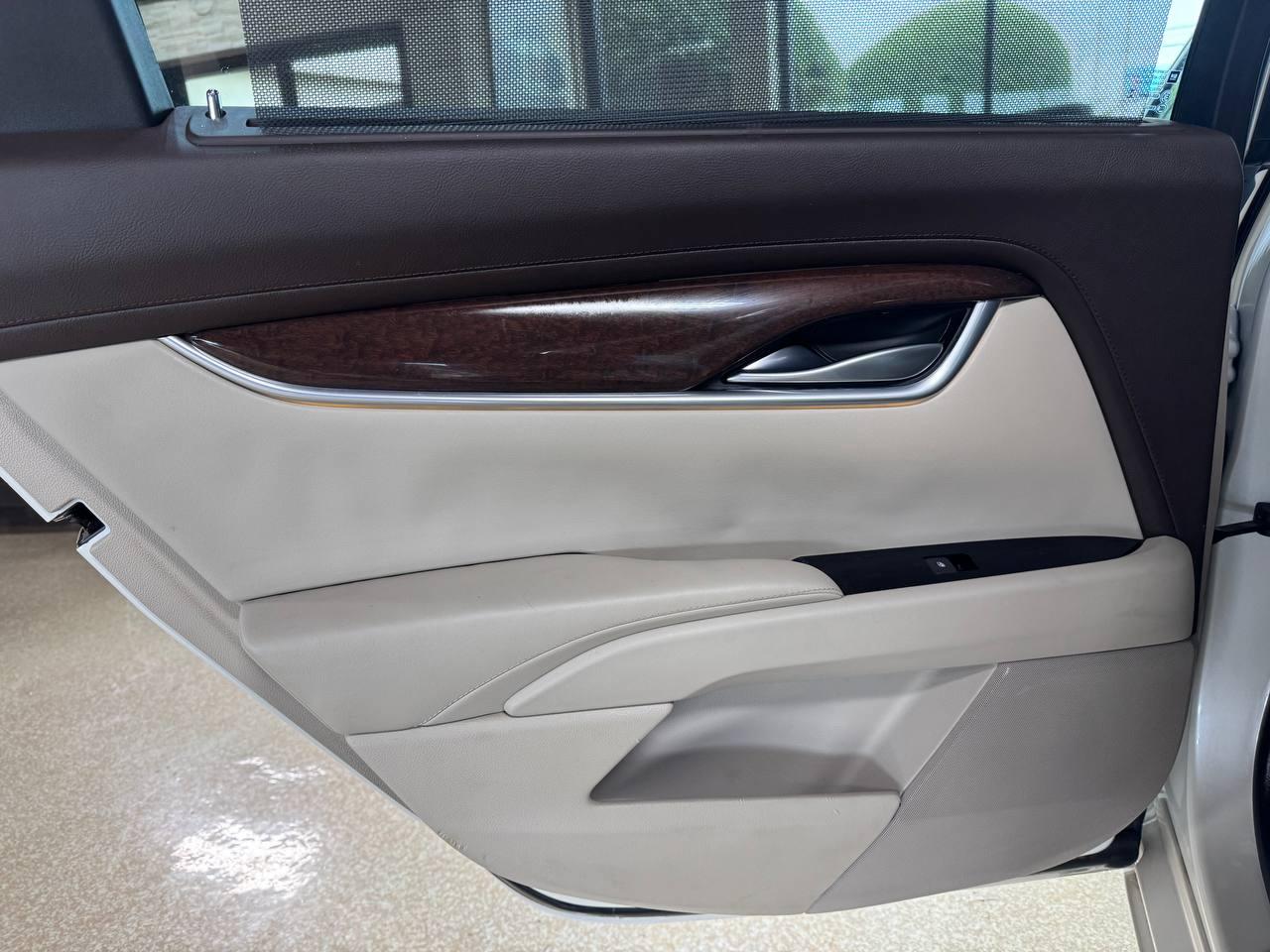 Cadillac XTS 4dr Sdn Premium FWD 2013