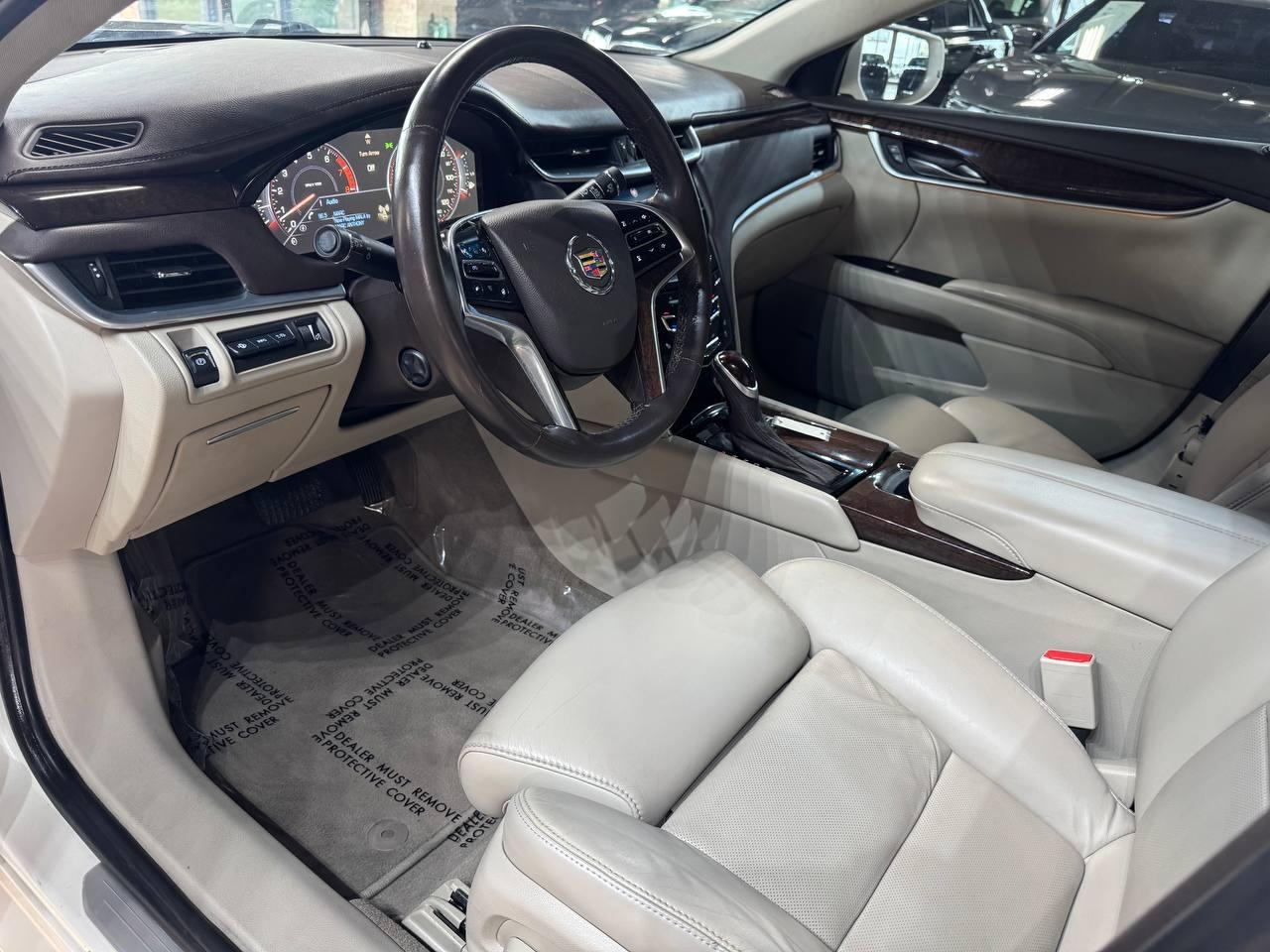 Cadillac XTS 4dr Sdn Premium FWD 2013