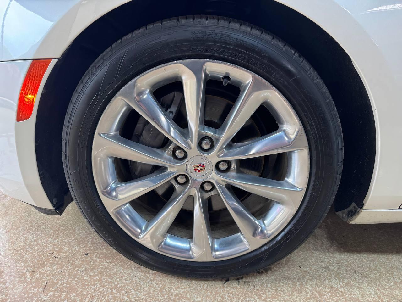 Cadillac XTS 4dr Sdn Premium FWD 2013