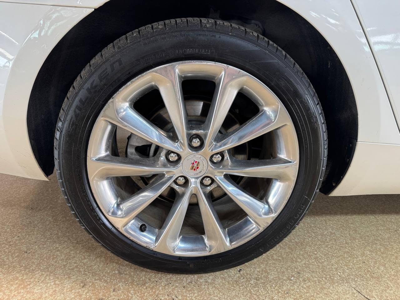 Cadillac XTS 4dr Sdn Premium FWD 2013