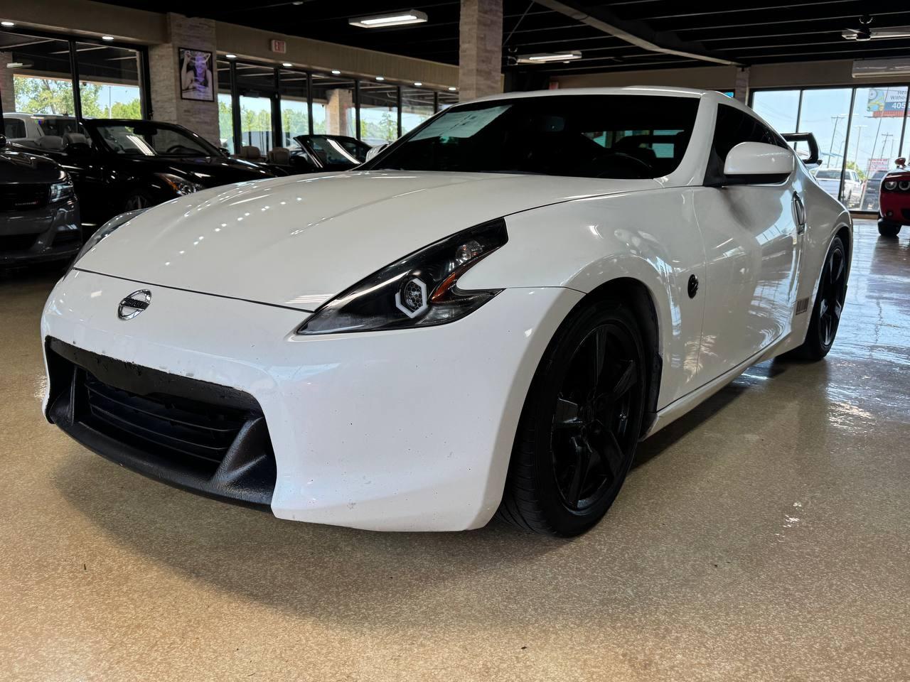 Nissan 370Z 2dr Cpe Auto 2012