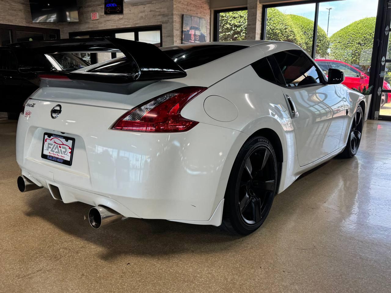 Nissan 370Z 2dr Cpe Auto 2012
