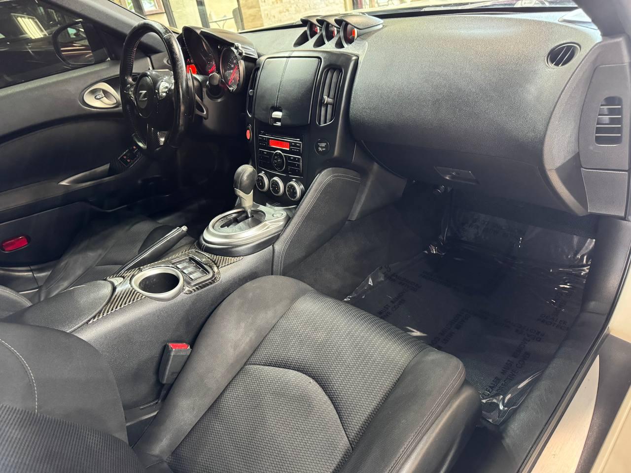 Nissan 370Z 2dr Cpe Auto 2012