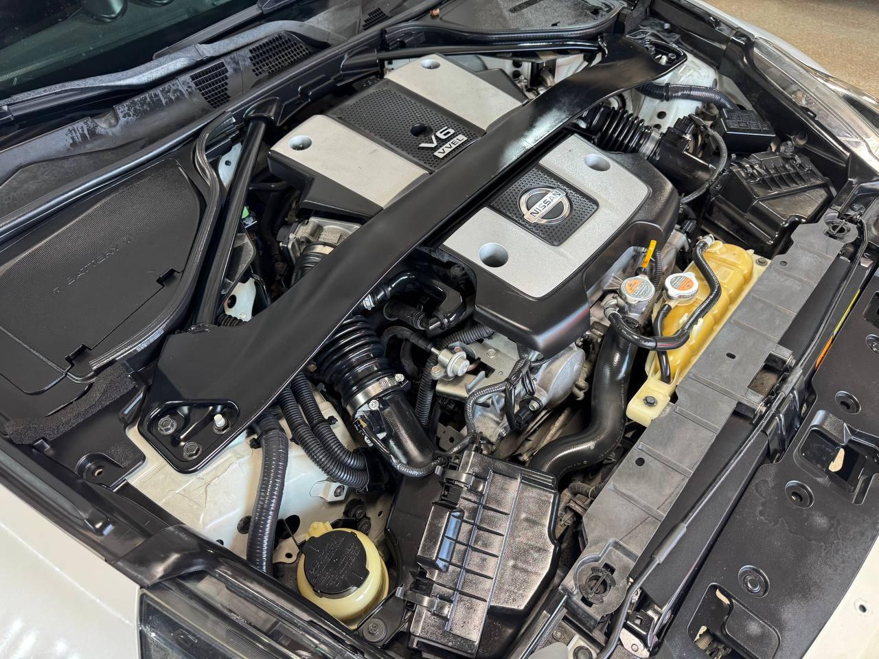 Nissan 370Z 2dr Cpe Auto 2012