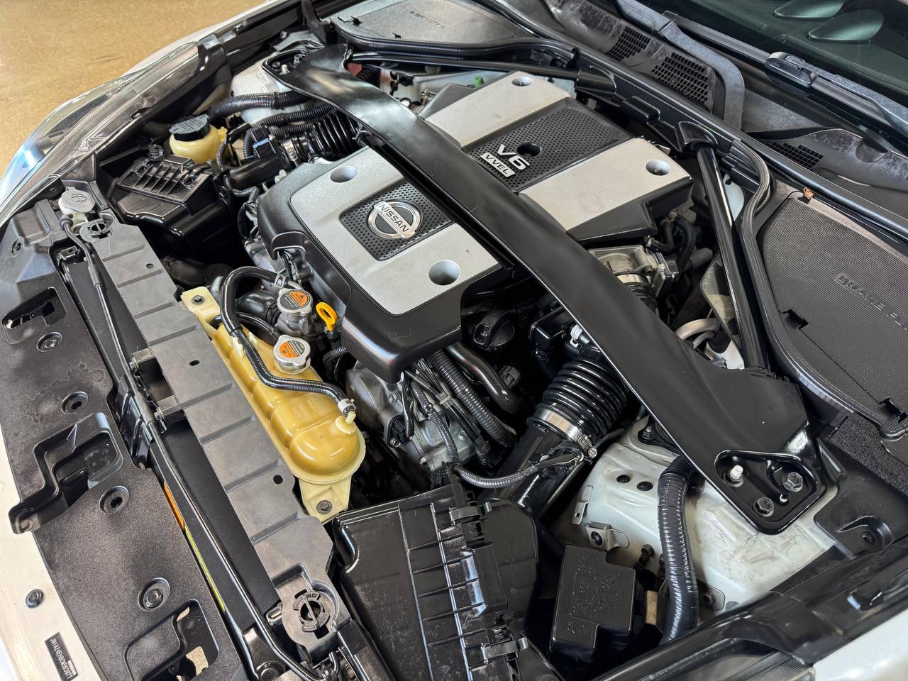 Nissan 370Z 2dr Cpe Auto 2012