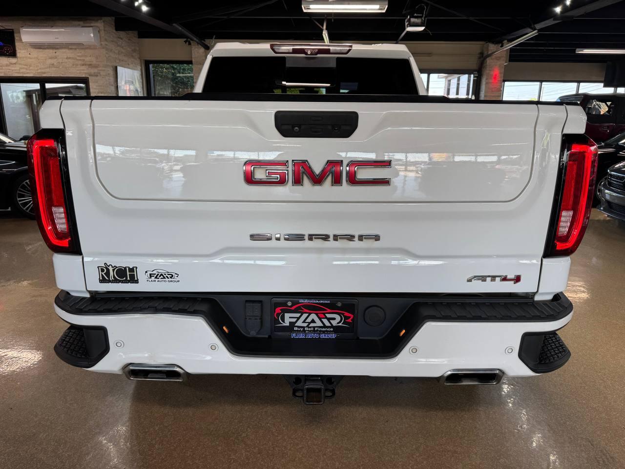 GMC Sierra 1500 4WD Crew Cab 147" AT4 2020