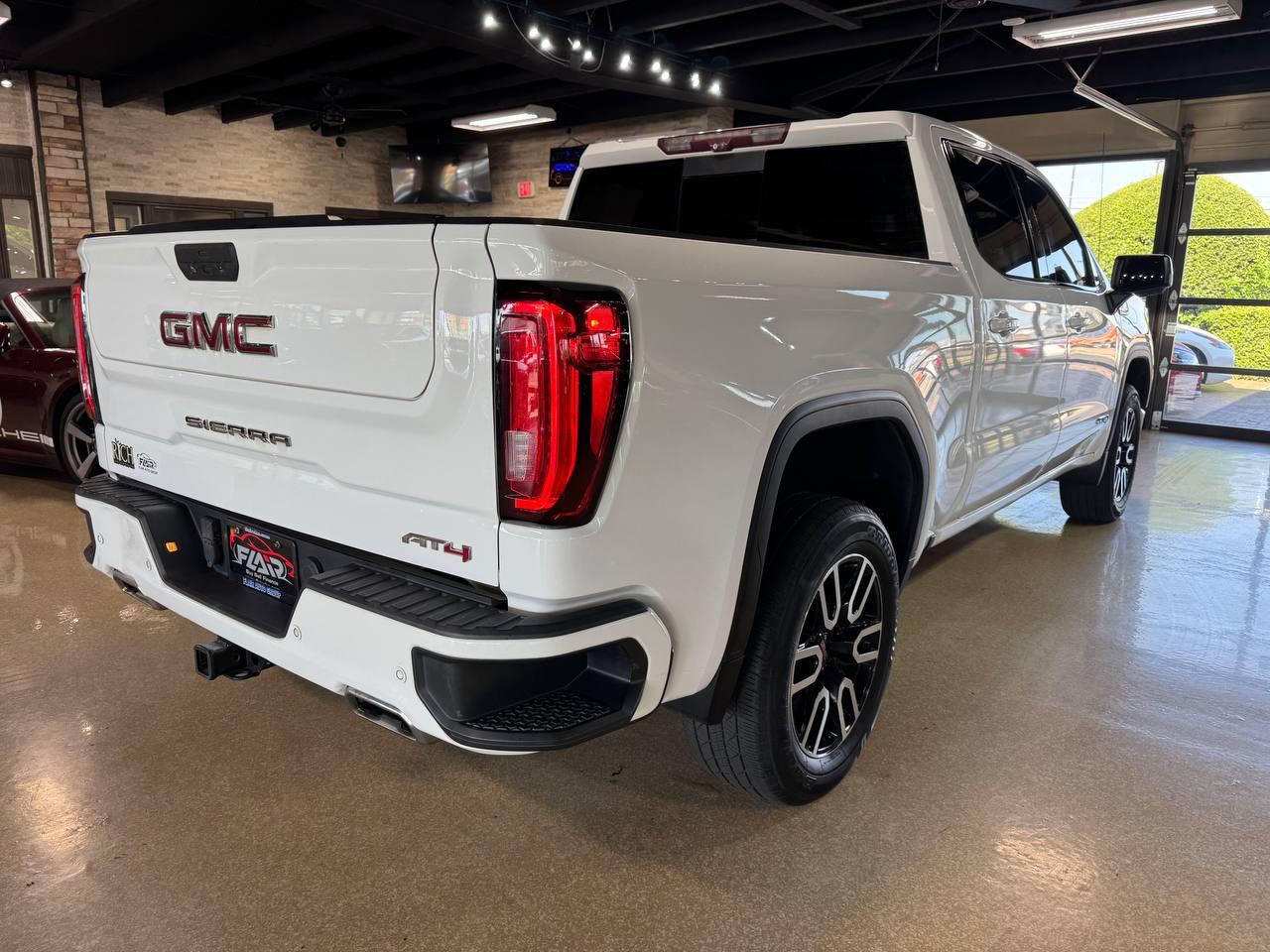 GMC Sierra 1500 4WD Crew Cab 147" AT4 2020