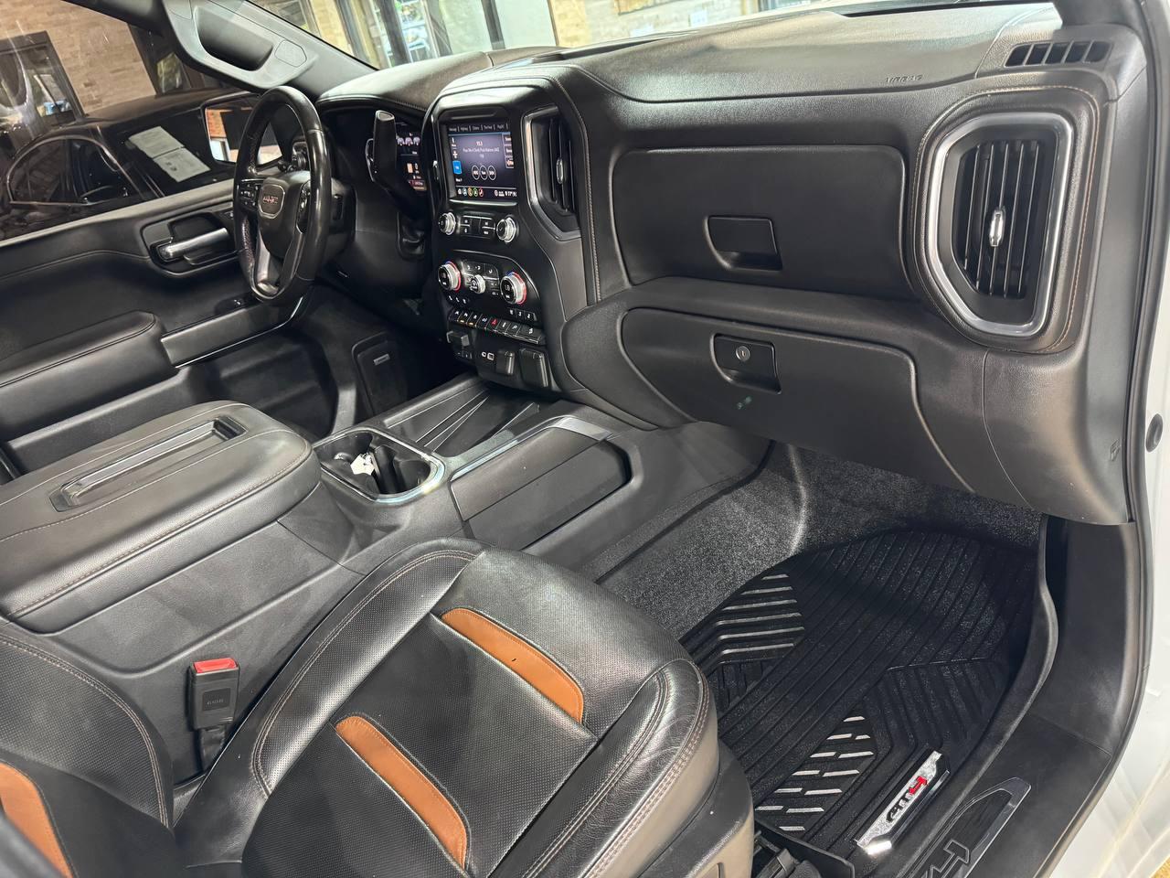 GMC Sierra 1500 4WD Crew Cab 147" AT4 2020