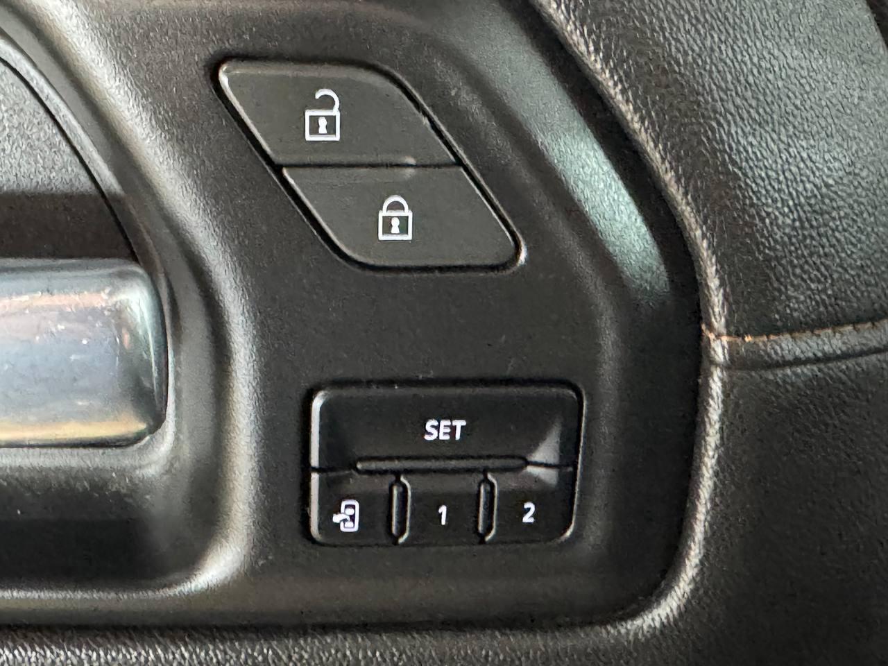 GMC Sierra 1500 4WD Crew Cab 147" AT4 2020