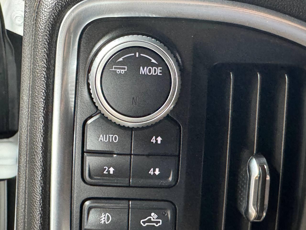 GMC Sierra 1500 4WD Crew Cab 147" AT4 2020