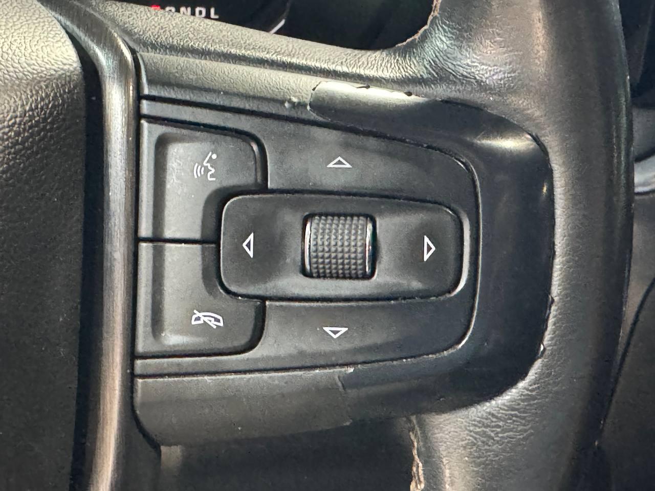 GMC Sierra 1500 4WD Crew Cab 147" AT4 2020