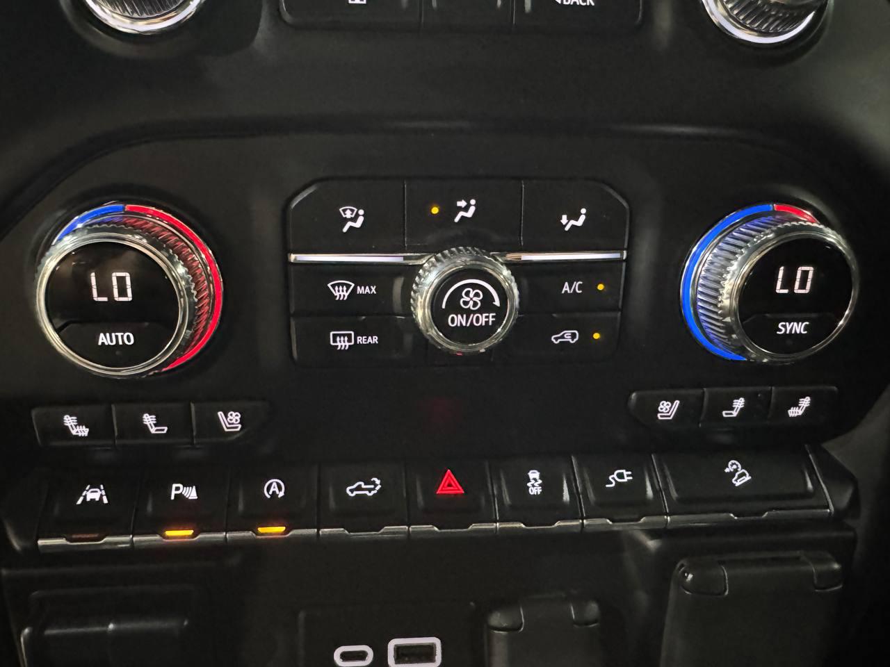 GMC Sierra 1500 4WD Crew Cab 147" AT4 2020