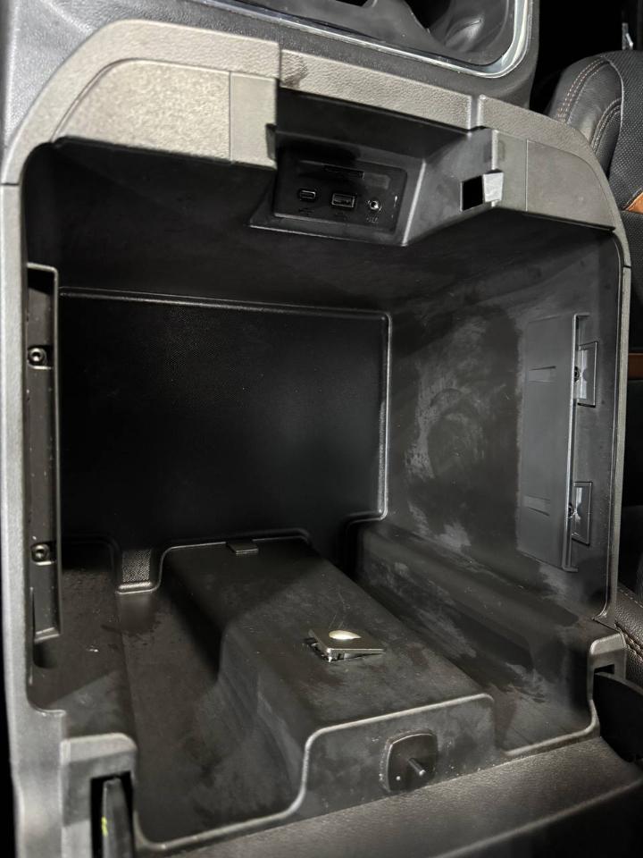GMC Sierra 1500 4WD Crew Cab 147" AT4 2020