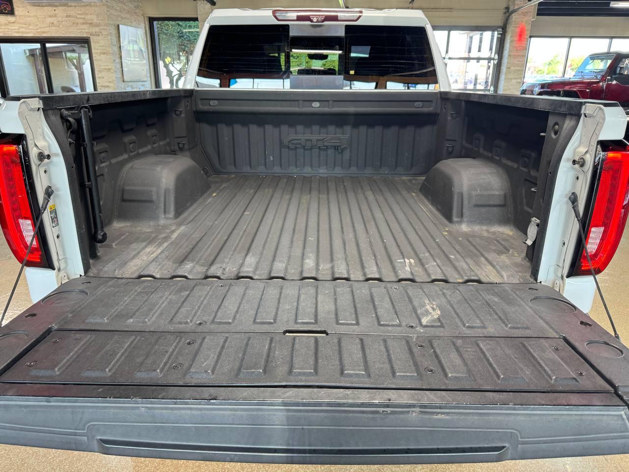 GMC Sierra 1500 4WD Crew Cab 147" AT4 2020