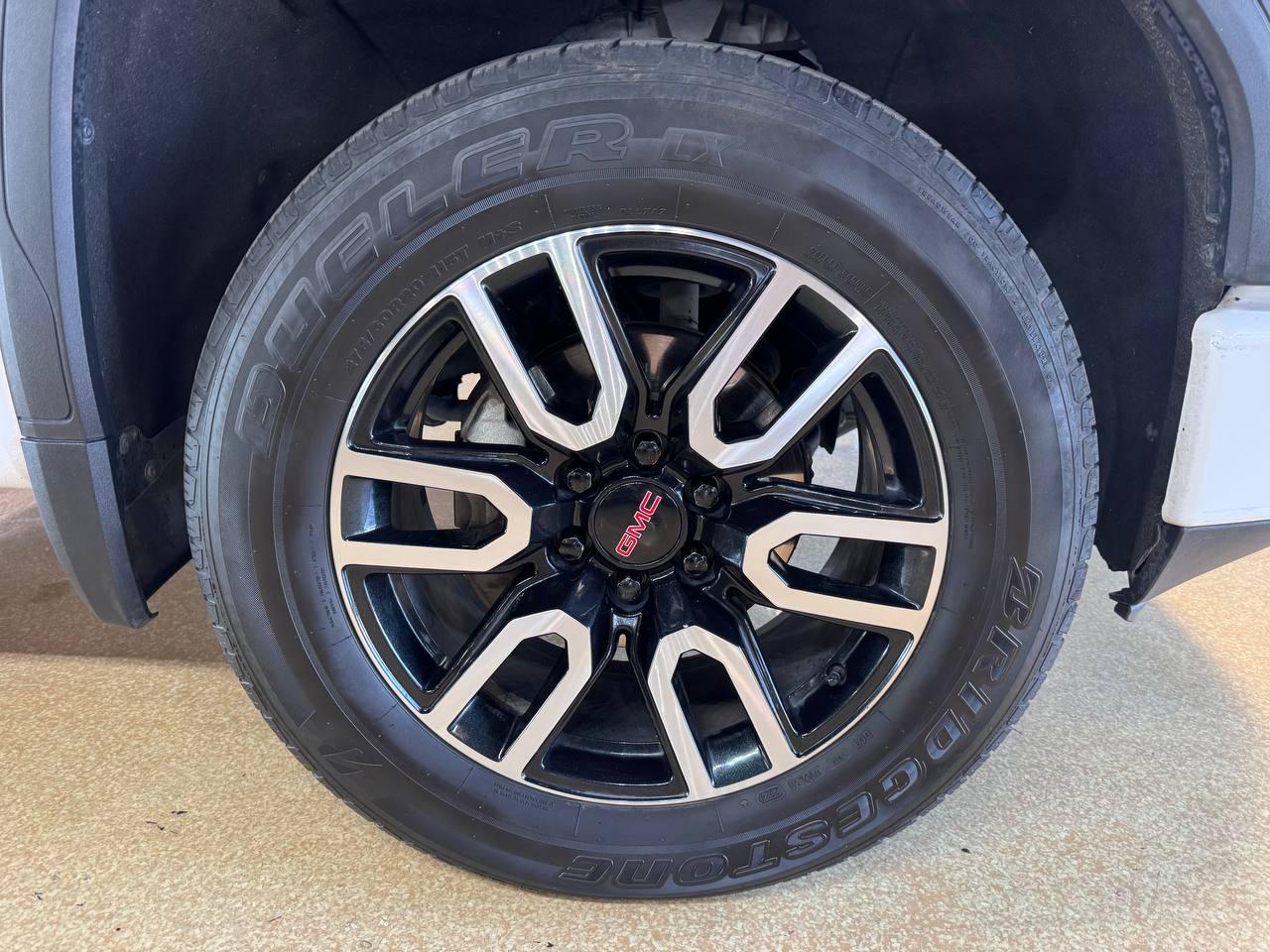 GMC Sierra 1500 4WD Crew Cab 147" AT4 2020