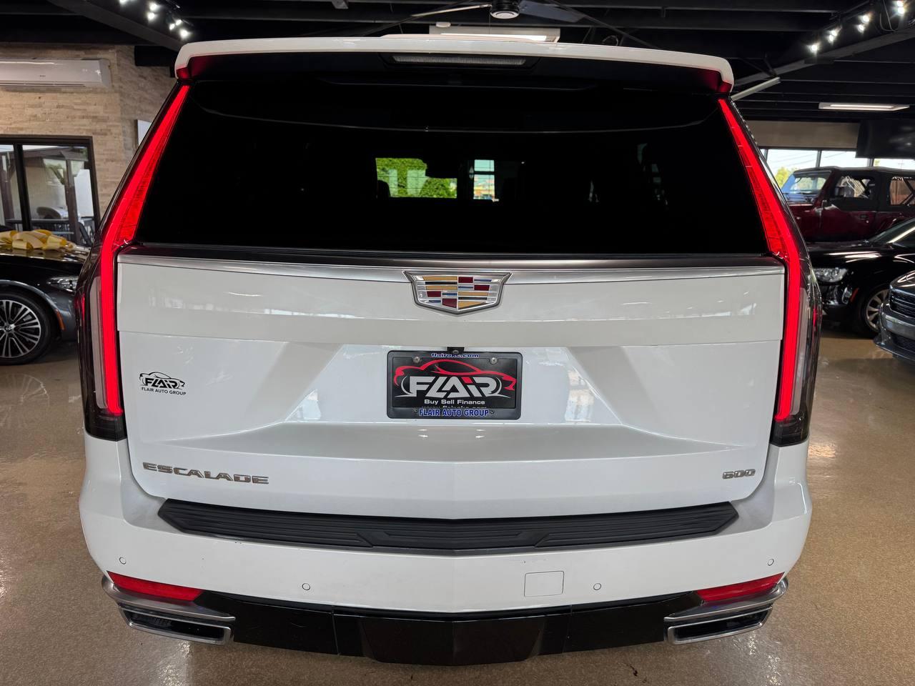Cadillac Escalade ESV 2WD 4dr Luxury 2021