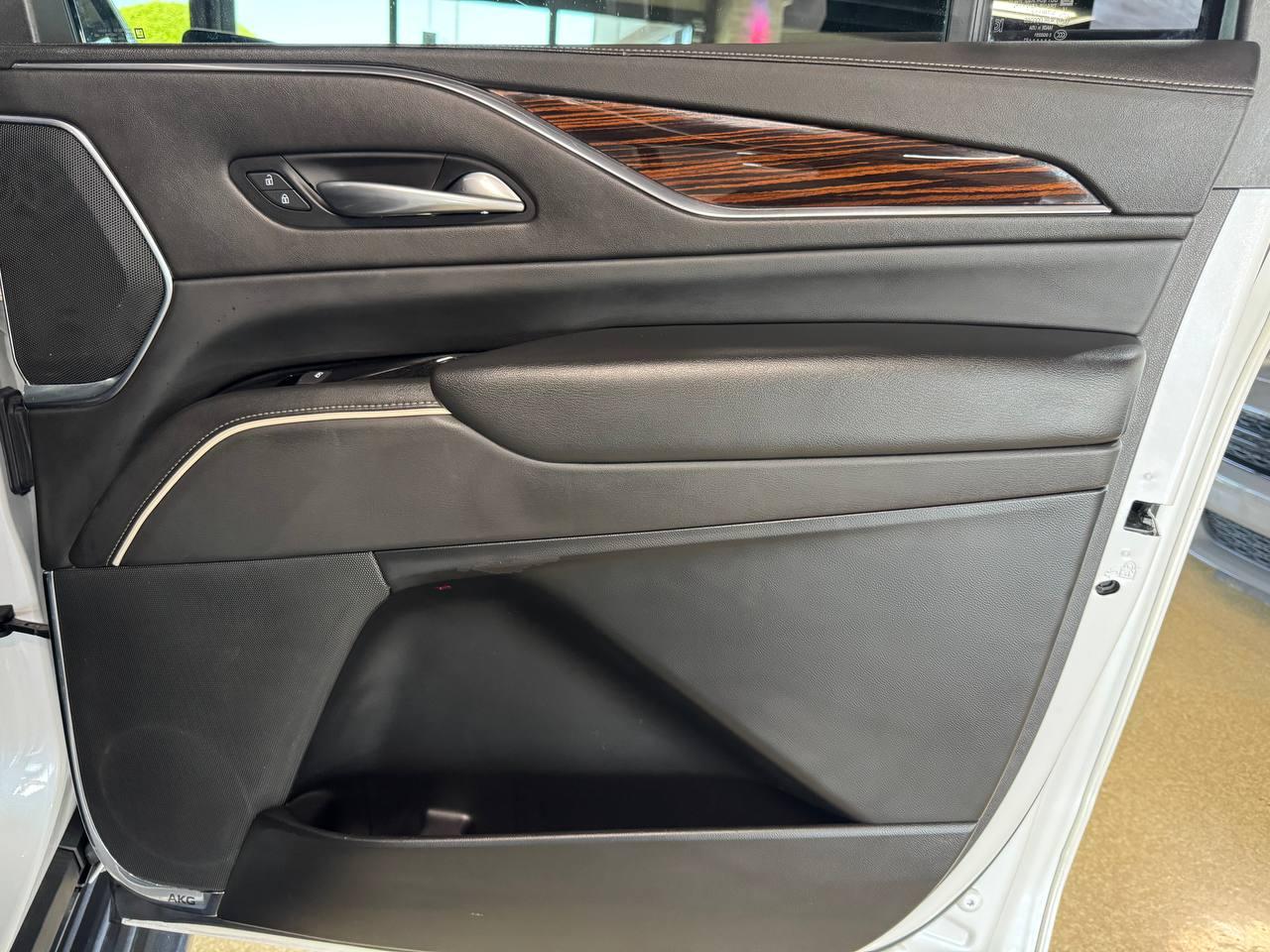 Cadillac Escalade ESV 2WD 4dr Luxury 2021